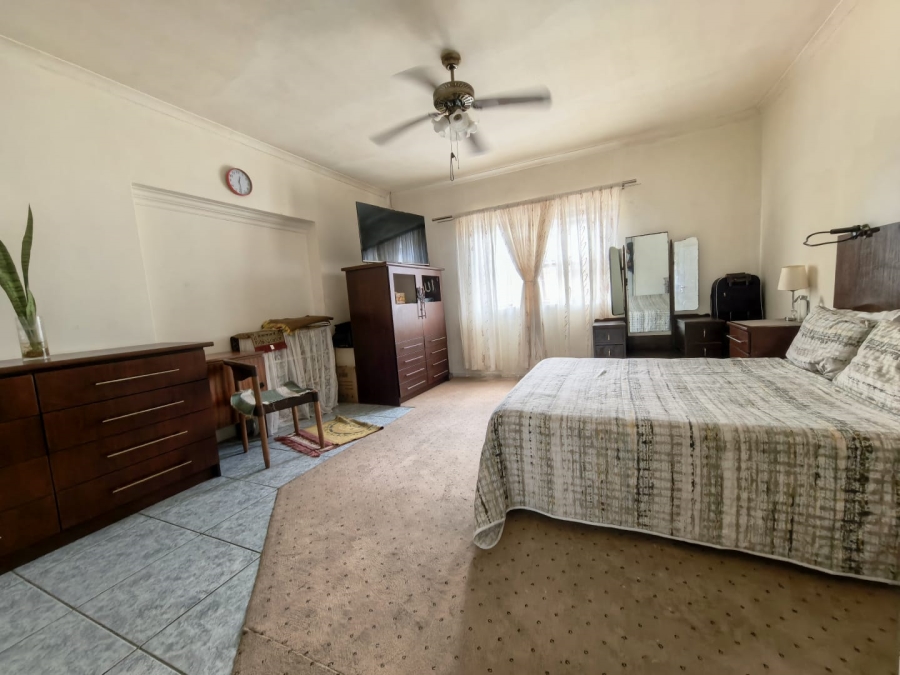 5 Bedroom Property for Sale in Crawford Western Cape